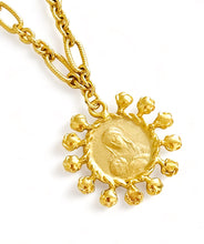 Sagrado CORAZÓN de Jesus with Pearl Rays ✨ REGINA Chain Short Necklace 18”-20”