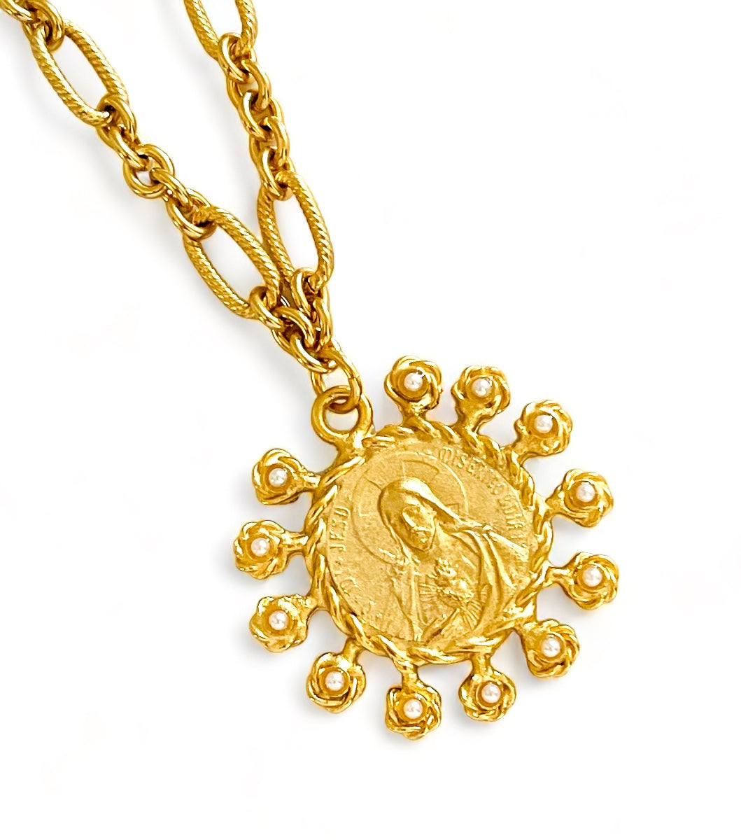Sagrado CORAZÓN de Jesus ❤️ Medalla Charm Escapulario, with La Providencia, with Pearls Rays ✨ REGINA Chain Long Necklace 30”
