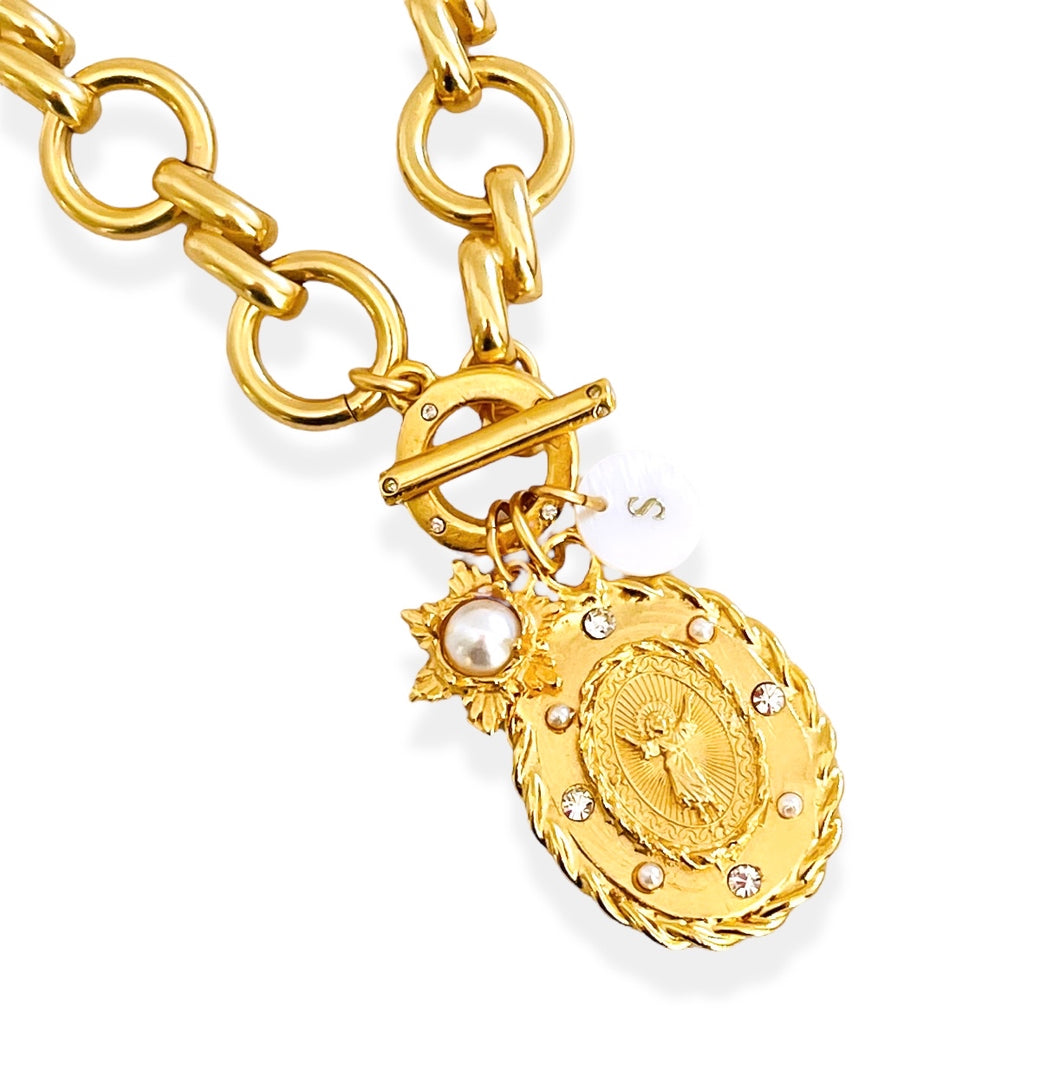 NEW! Divino Niño with ISABELA Chain✨ Short Necklace 20” Choose Initial Below ⬇️