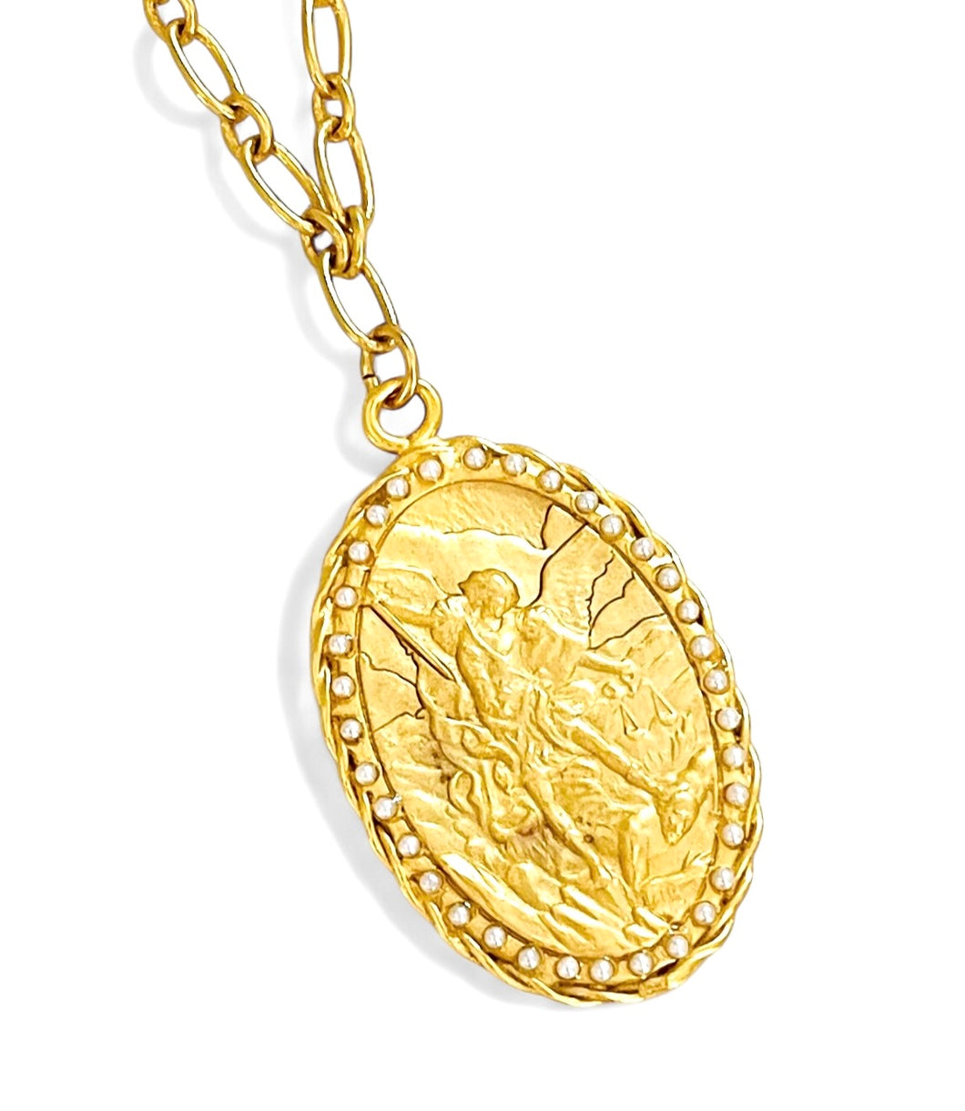 SAN MIGUEL Arcángel Medallón✨ Protector ✨ te brinda Seguridad y Fuerza en los Momentos mas Difíciles ✨EUGENIA Chain Short Necklace 20”-22”✨