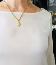 Sagrado Corazón Mini CAMILA Chain ✨Short Necklace CHOOSE LENGTH: Short 16”-18”✨ Medium: 18”-20” or Longer-Mid Length: 20”-22”📸 Seen Above Longer-Mid