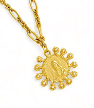 Sagrado CORAZÓN de Jesus with Pearl Rays ✨ REGINA Chain Short Necklace 18”-20”