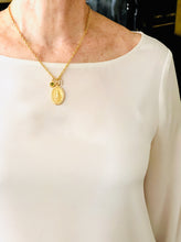 San Rafael Arcángel Pearl Charm HEALER ✨ with Tourmaline Green Charm✨con su Luz Verde, te ayuda a Sanar heridas Emocionales y Físicas ✨ on CAMILA Chain 16” Adj to 18” ✨ Choose Initial ⬇️