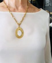 ONLY 1 LEFT!!! Milagrosa in Nácar with Rose Crystals 💗 ✨REGINA Chain✨ Short Necklace 20”-22”