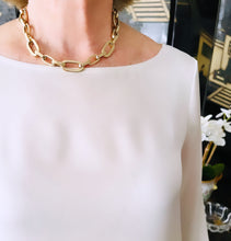 ONLY 1 LEFT!!! 16β Length π NEW! TIA Statement Link π Short Necklace with Toggle Closure (not adjustable) β¨ Choose Length Below β¬οΈ 16β, 18β or 20β