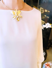 ONLY 1 LEFT!!! CATTLEYA Orchid in IVORY Pin/Brooch ✨ Pendant Necklace Pendant Option at the Back✨Chain or Choker Necklace Option Available Below ⬇️