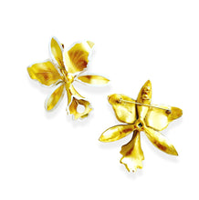 ONLY 1 LEFT!!! CATTLEYA Orchid in IVORY Pin/Brooch ✨ Pendant Necklace Pendant Option at the Back✨Chain or Choker Necklace Option Available Below ⬇️