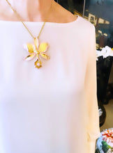 ONLY 2 LEFT!!! CATTLEYA Orchid in BLUSH Pin/Brooch ✨ Pendant Necklace Pendant Option at the Back✨ ✨Chain or Choker Necklace Option Available Below ⬇️