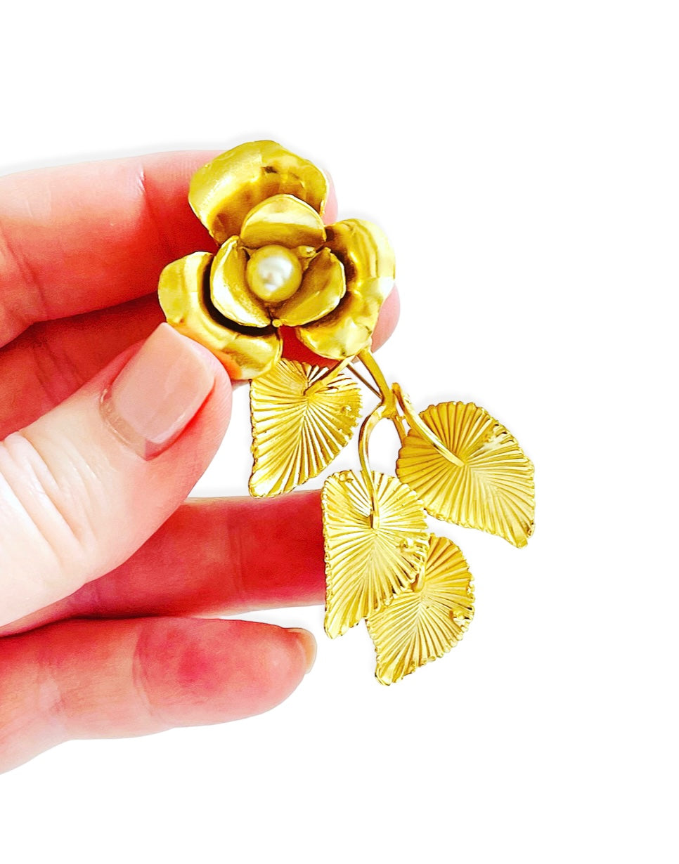 ONLY 1 LEFT!!! Vintage Style “Flores y Hojas” 🌸🍃with Pearl ✨PIN ✨ BROOCH ✨
