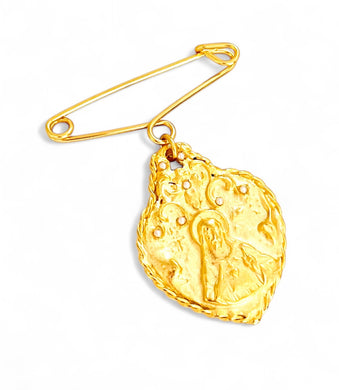 Sagrada Corazon de Jesus with Pearl Detail ✨Pin 🧷 with Pearl Charm