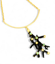 JUST ARRIVED!!! ✨ BLACK 🪸 Coral Like 🪸Branch Statement Pendant Approx 4” in GOLD ⭐️ Short Mid-Length Necklace 20-23”