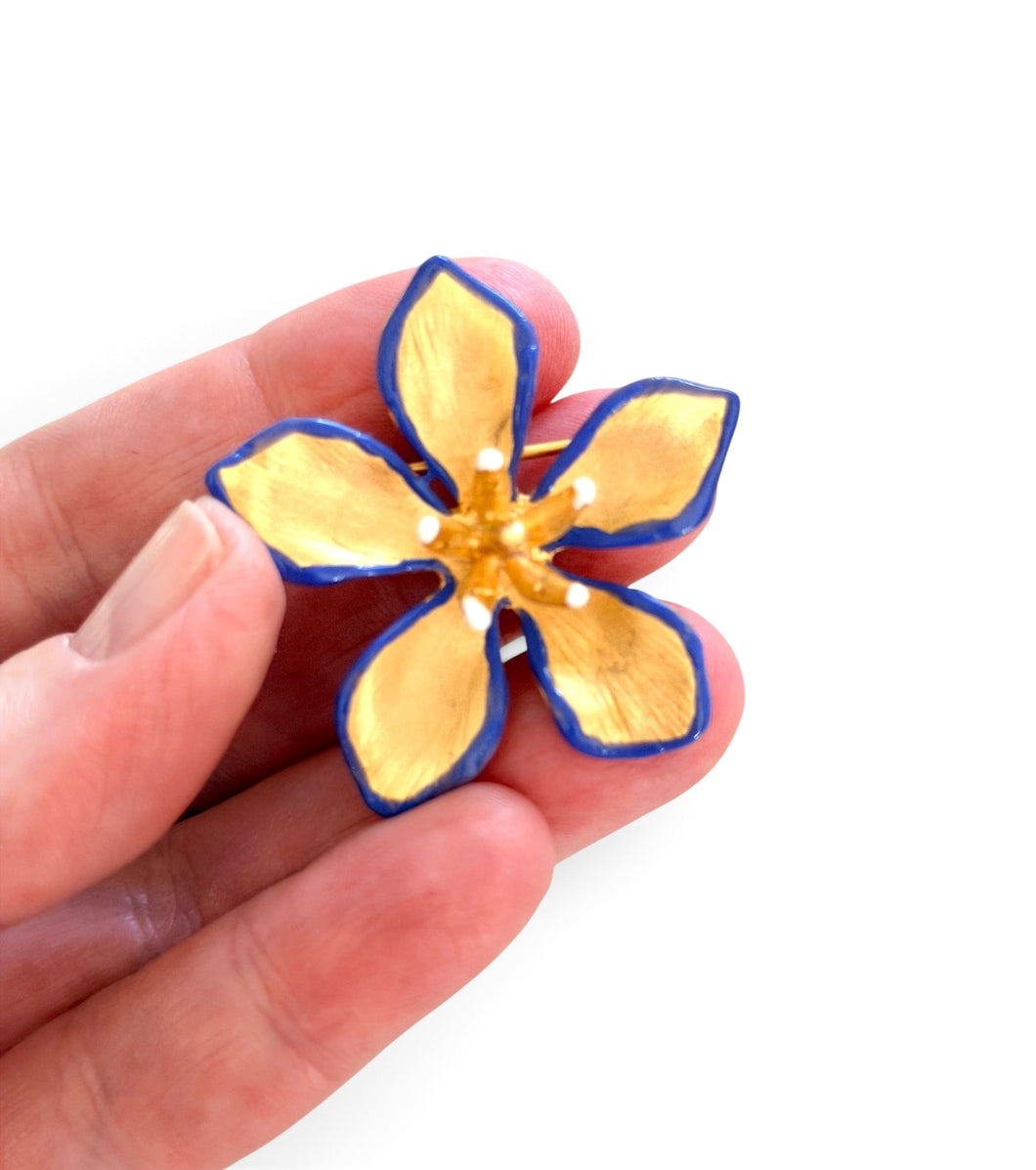 Flor de Guayacan Brooch 🧷 & Pendant 2 in 1 can be worn both ways, pendant part hides to the back 🎨 with hand painted enamel details, Designed in Puerto Rico