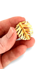 Medium Leaf 🍃 🧷