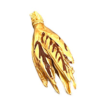 Bonche Hojas de Tabaco 🧷 Tabaco Pin with maroon enamel detail