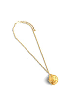 Medallion Small Pearls on Camila Chain Short Necklace 18”-20”