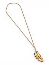Mancha de Platano Hoja 🍃 Necklace with Camila Chain Long 30”
