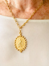 Angel Alas 🪽 de la Guarda Medallón✨”Ángel de mi guarda, dulce compañía, no me desampares ni de noche ni de día”  ✨EUGENIA Chain Short Necklace 20”-22”✨
