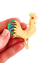 SOLD OUT!!! Mas Claro no Canta un GALLO 🐓 Pin 🧷 with Hand Painted Enamel Detail