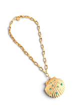 Concha Turquesa with Pearl on Daniela Chain Short 20”