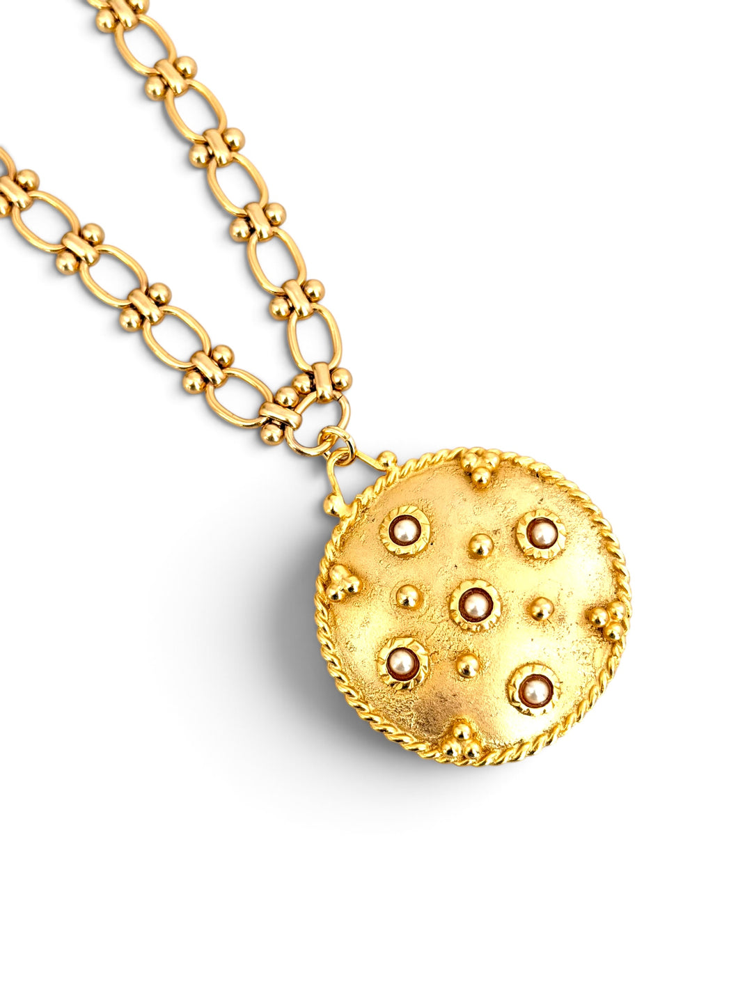 Large Signature Medallion Pearls with Victoria Chain Long 30”