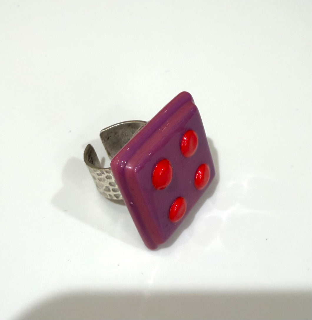 DOMINO RING